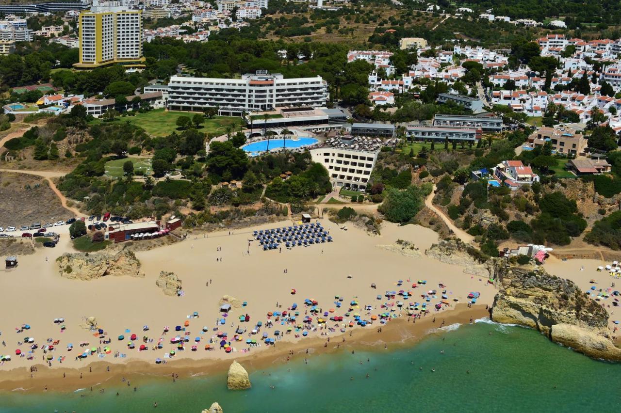 Pestana Alvor Praia Premium Beach & Golf Resort Bagian luar foto Aerial view of the beach