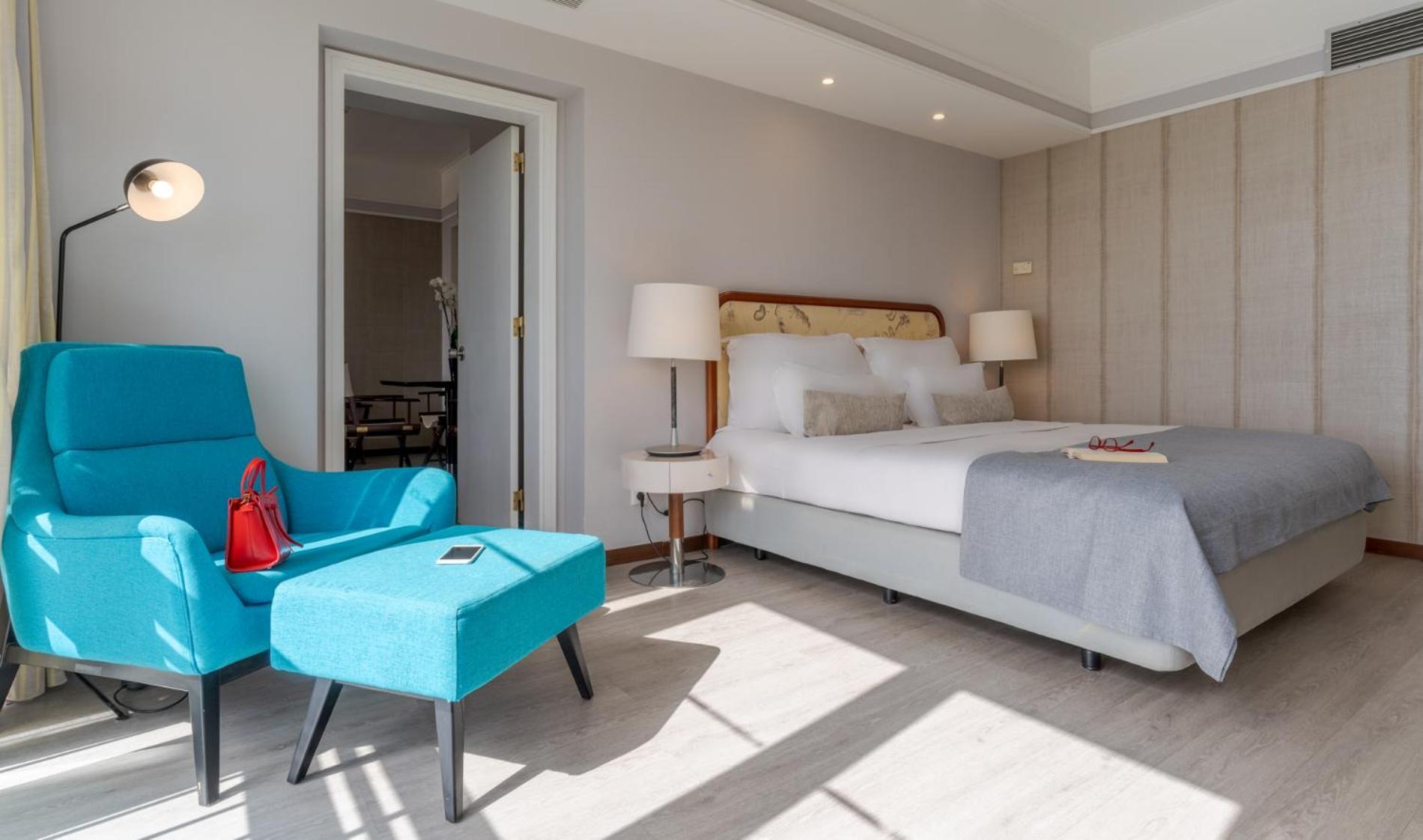 Pestana Alvor Praia Premium Beach & Golf Resort Bagian luar foto A bedroom at the hotel