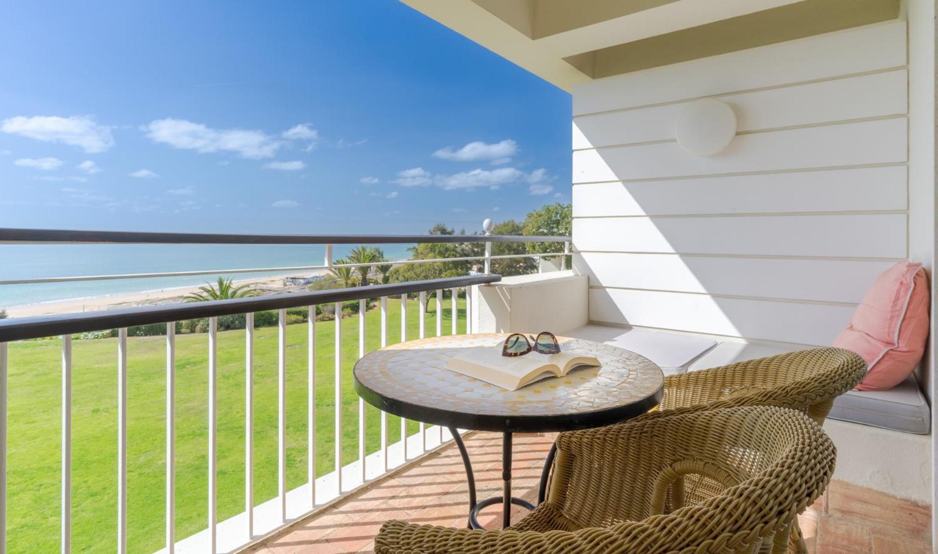 Pestana Alvor Praia Premium Beach & Golf Resort Bagian luar foto A balcony