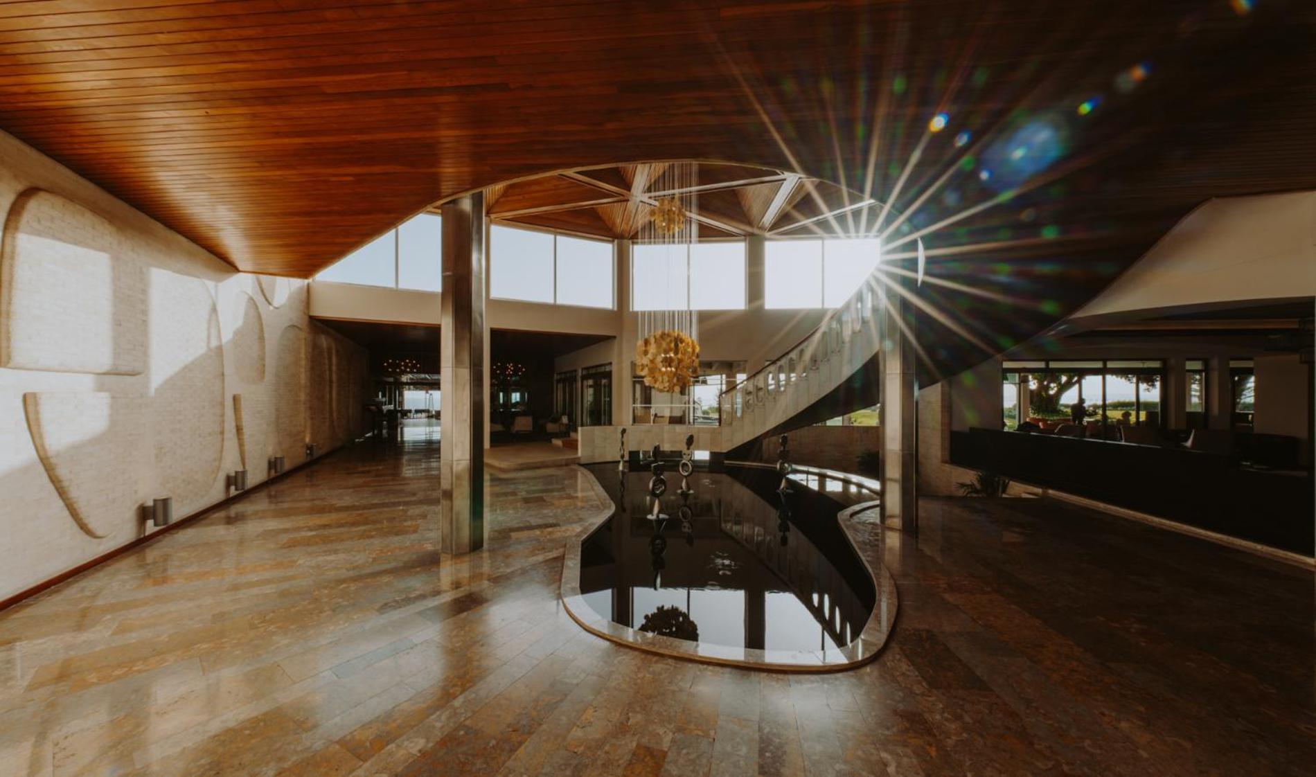 Pestana Alvor Praia Premium Beach & Golf Resort Bagian luar foto Interior of the hotel
