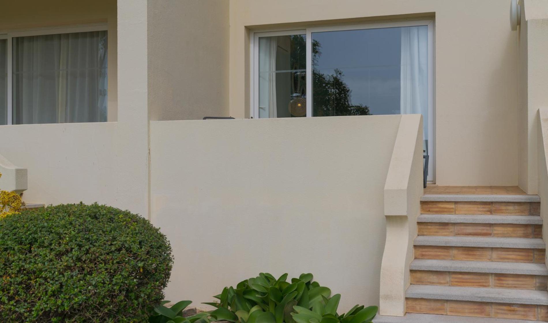 Pestana Alvor Praia Premium Beach & Golf Resort Bagian luar foto A sliding door